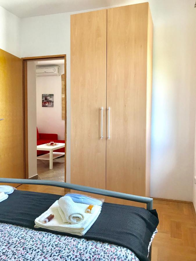 Apartment Pepa Starigrad Paklenica Buitenkant foto