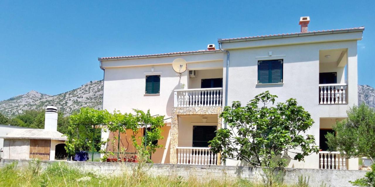 Apartment Pepa Starigrad Paklenica Buitenkant foto