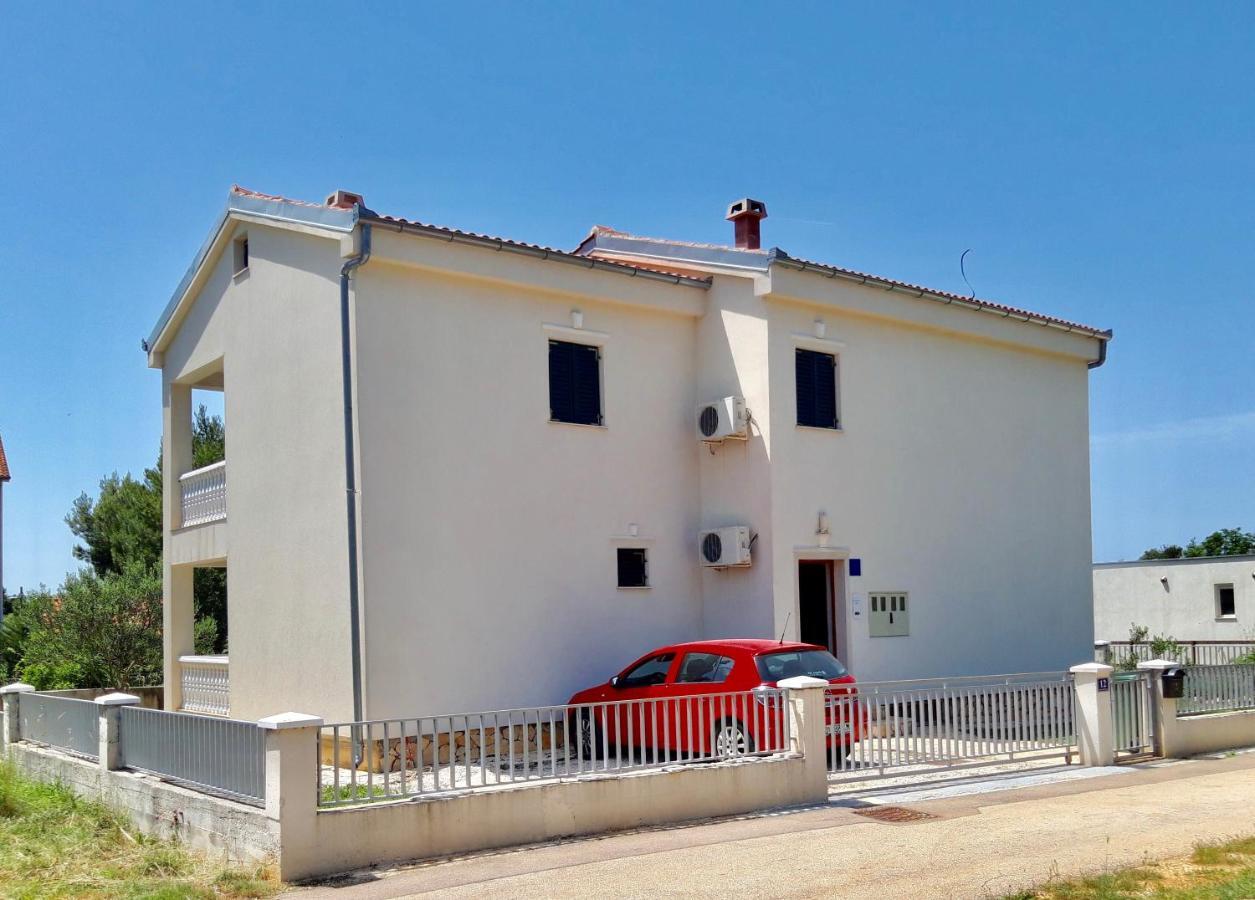 Apartment Pepa Starigrad Paklenica Buitenkant foto